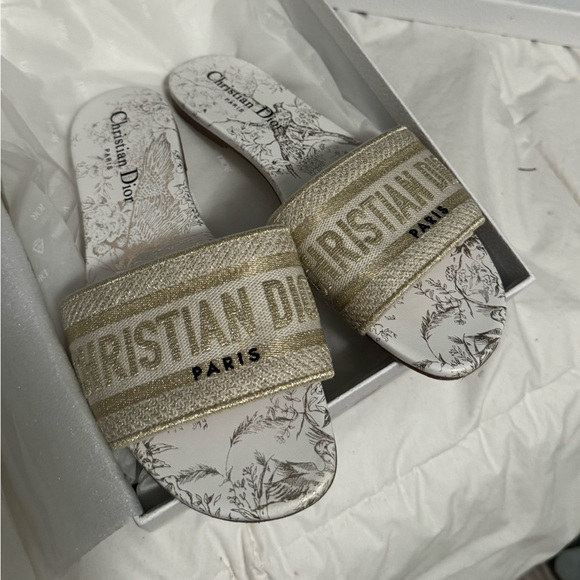 Comes with original purchase receipt. Worn 2 times, excellent condition. - Picture 2 of 10